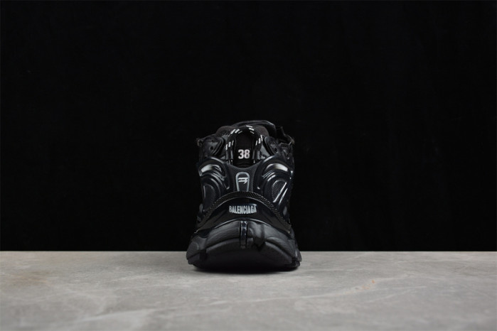 BLCG RUNNER SNEAKER