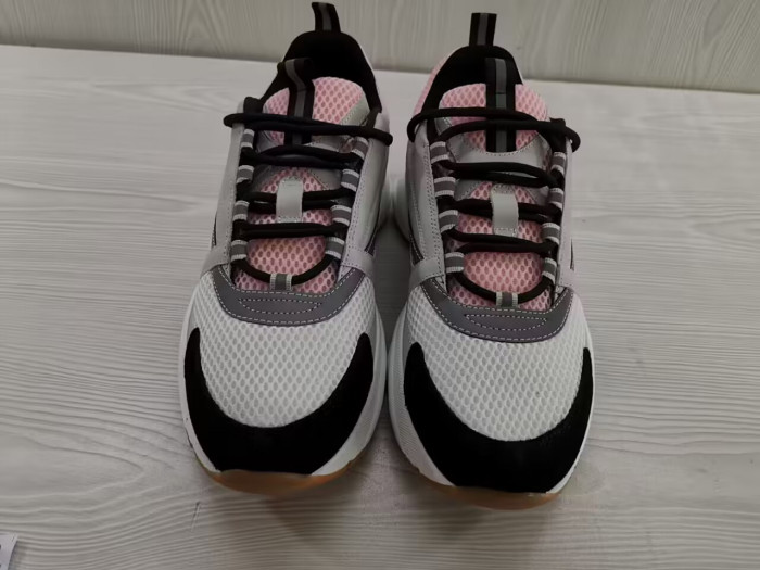 d1or b22 sneaker