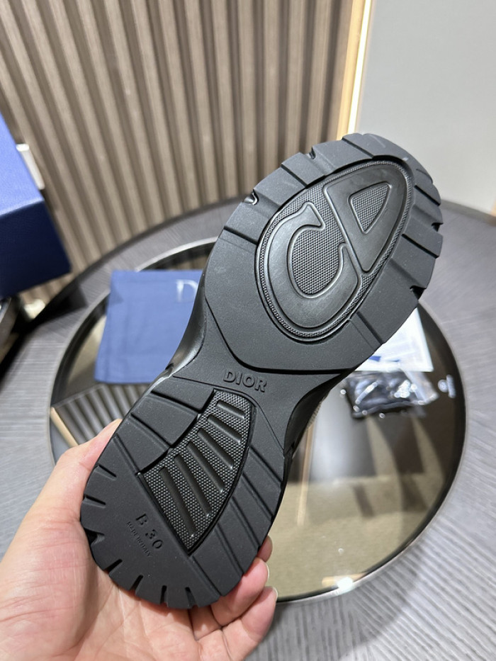 D1OR B30 SNEAKER