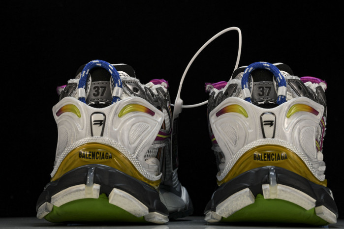 BLCG RUNNER SNEAKER