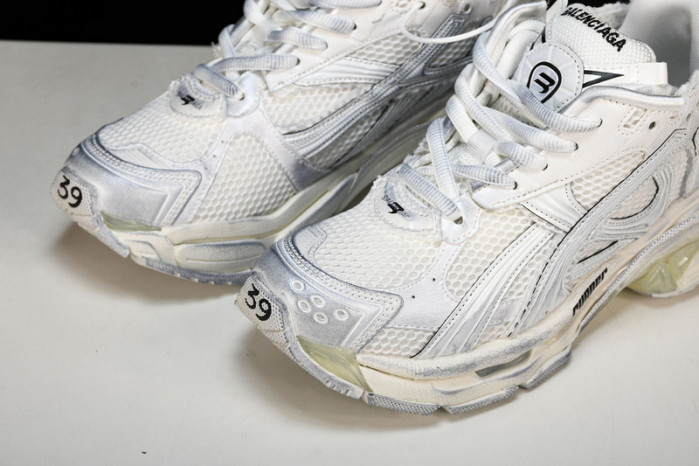 BLCG RUNNER SNEAKER