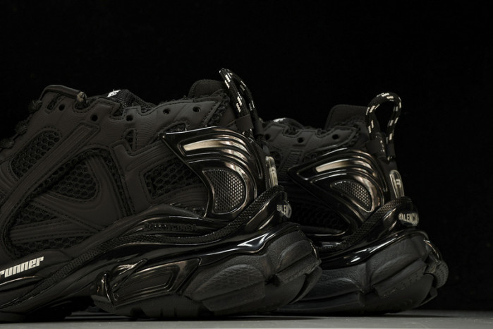 BLCG RUNNER SNEAKER