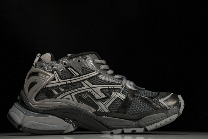 BLCG RUNNER SNEAKER