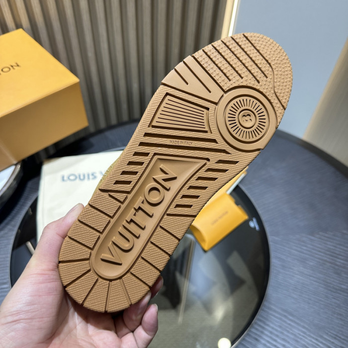LOU1VTON SNEAKER