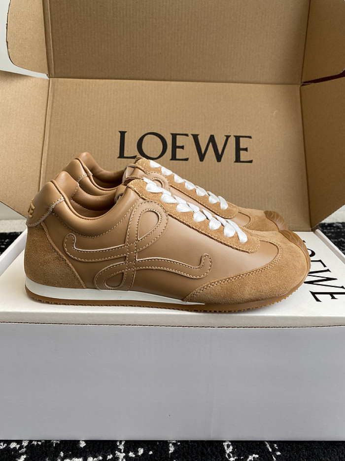 Loe*we Ballet Runner