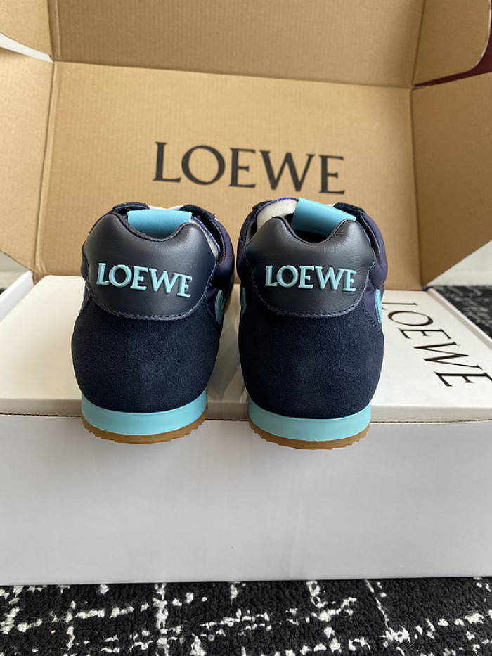 Loe*we Ballet Runner