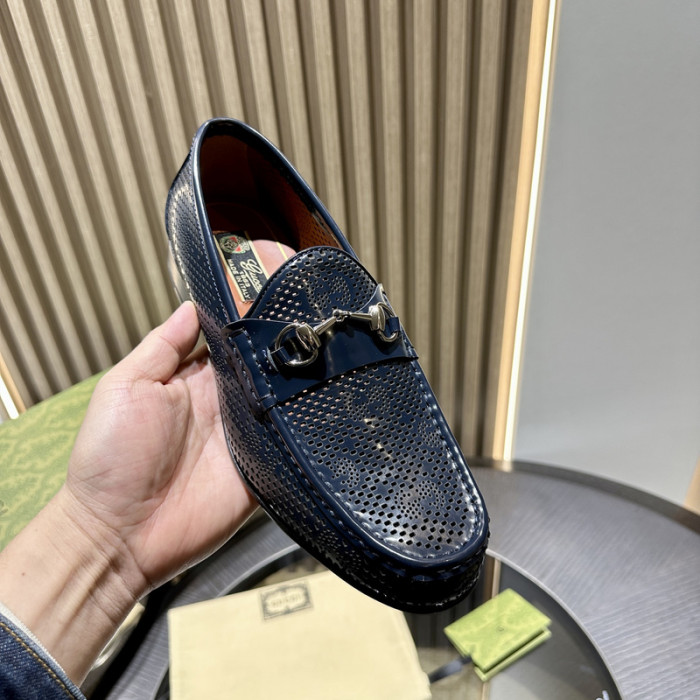 G*u*i loafer