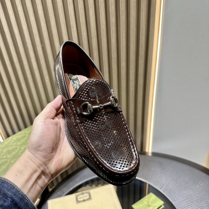 G*u*i loafer