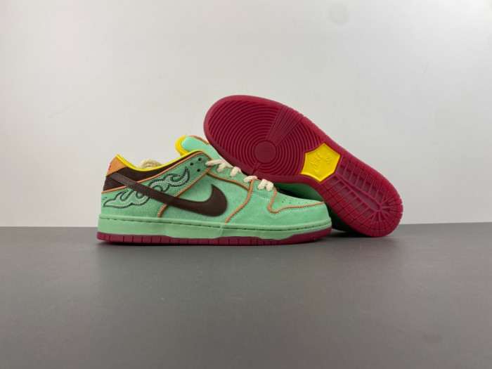 Nike SB Dunk Low Rodeo Tourmaline