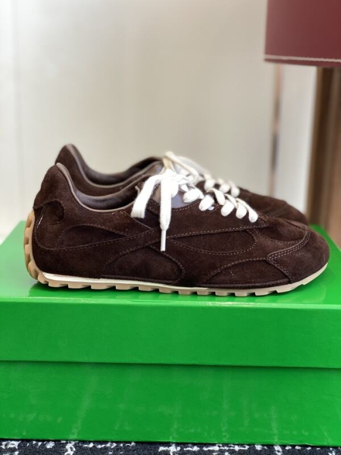 B0tte*a vene*ta orbit sneakers