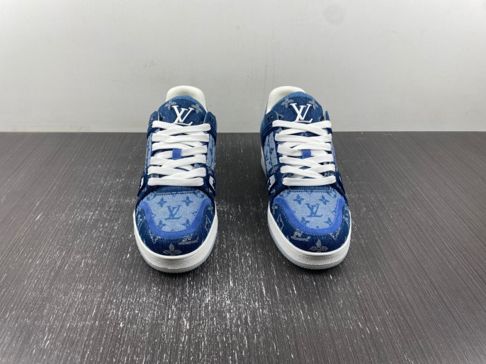 LOU1VTON trainer (EU47)