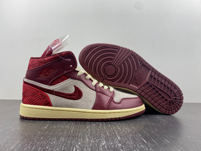 Air Jordan 1 Mid SE Wmns 