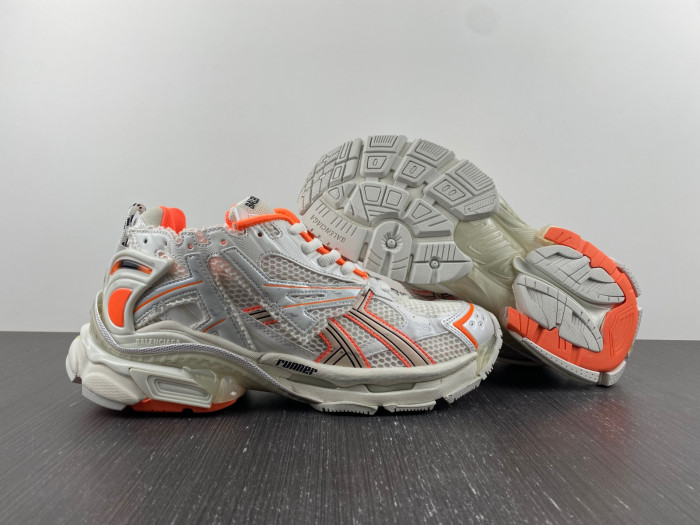 blcg runner sneaker