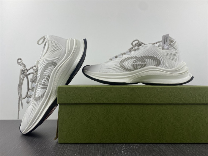 G*u*i1 run sneaker