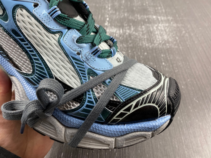 blc* 3xl sneaker