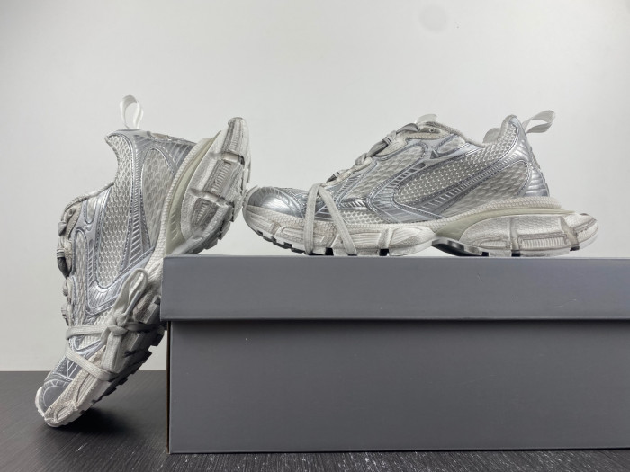 blc* 3xl sneaker
