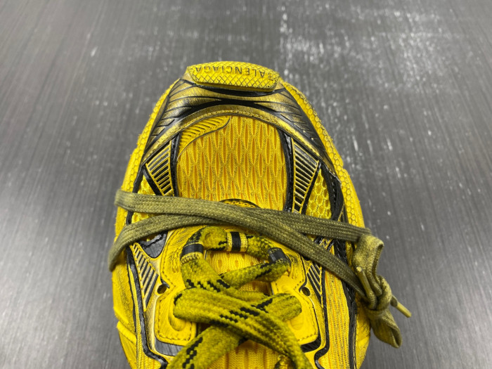 blc* 3xl sneaker