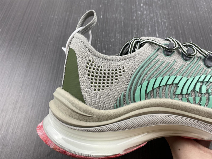 G*u*i1 run sneaker