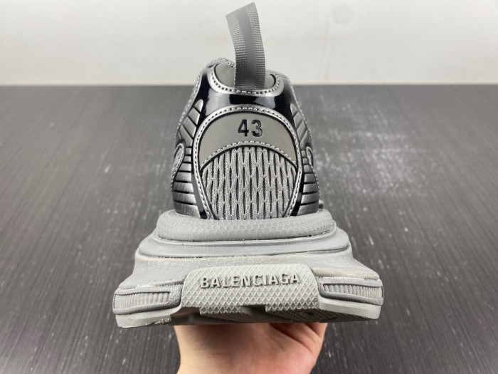 blc* 3xl sneaker