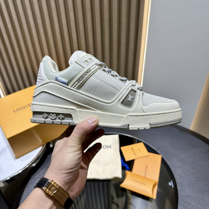 LOU1VTON SNEAKER