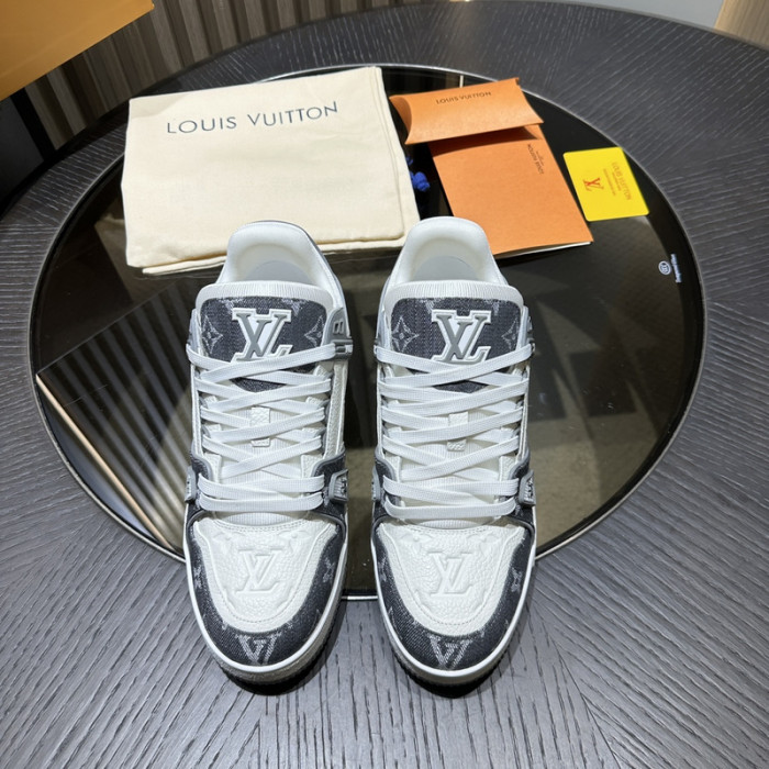 LOU1VTON SNEAKER
