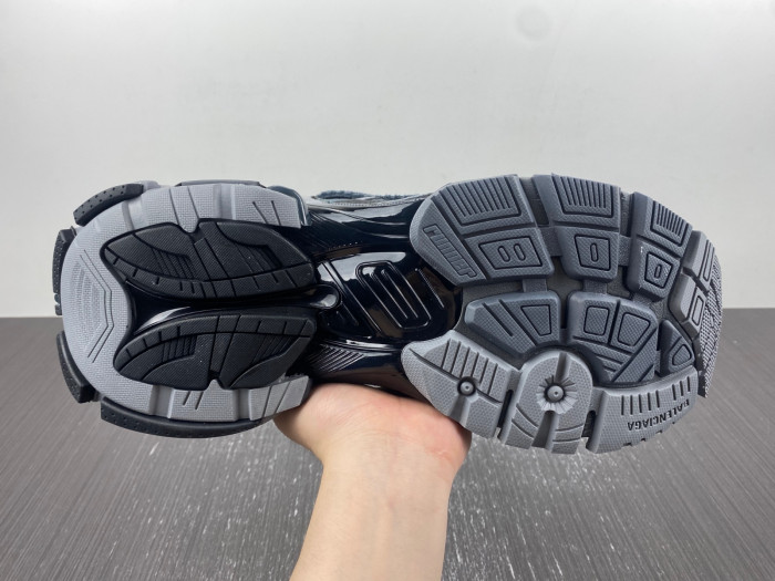 blcg runner sneaker