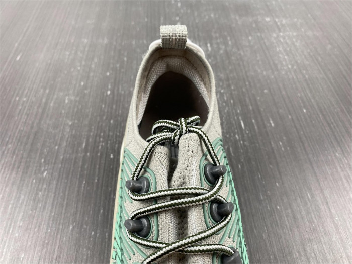 G*u*i1 run sneaker