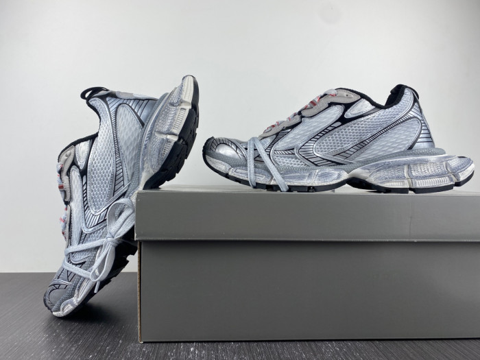 blc* 3xl sneaker