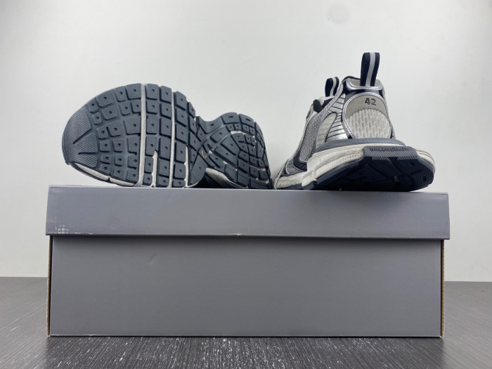 blc* 3xl sneaker