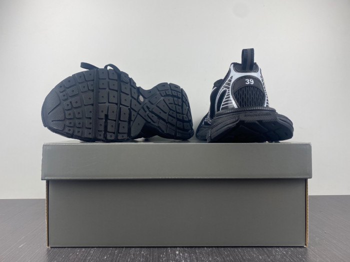blc* 3xl sneaker