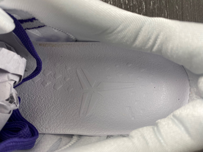 nike kobe 8 protro "white/court purple" fq3549-100