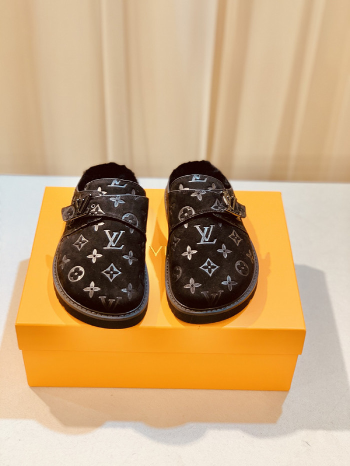 LOU1_TON Cosy Mule
