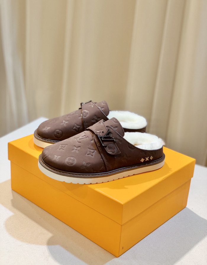 LOU1_TON Cosy Mule