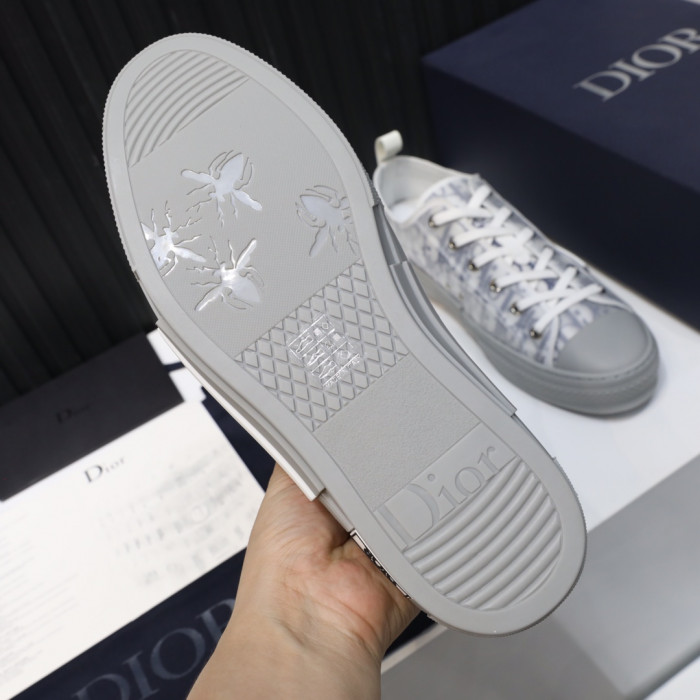 d1or b23 sneaker