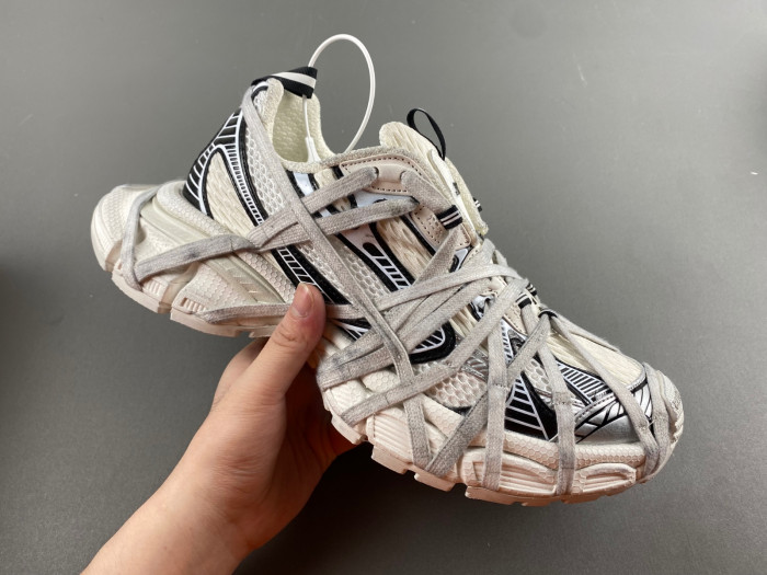 blc* 3xl sneaker