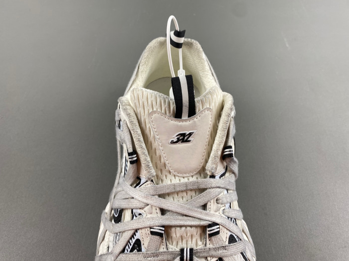 blc* 3xl sneaker