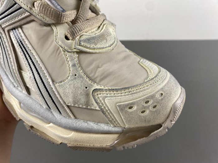 blcg runner sneaker