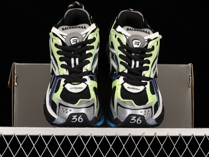 blcg runner sneaker