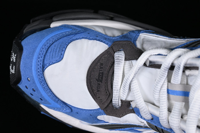 blcg runner sneaker