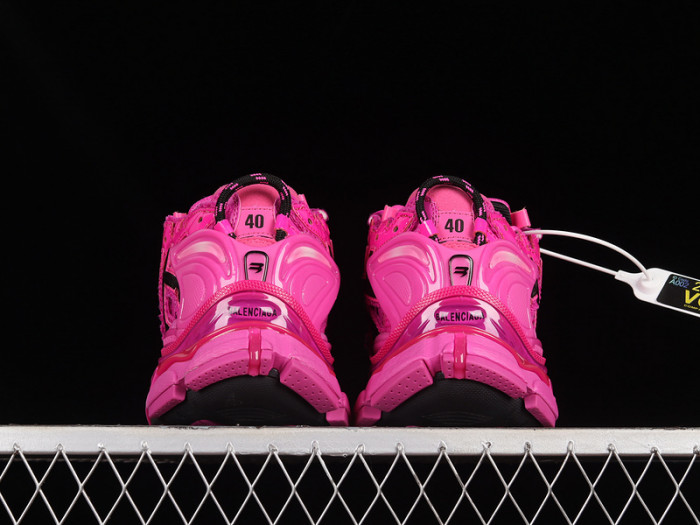 blcg runner sneaker