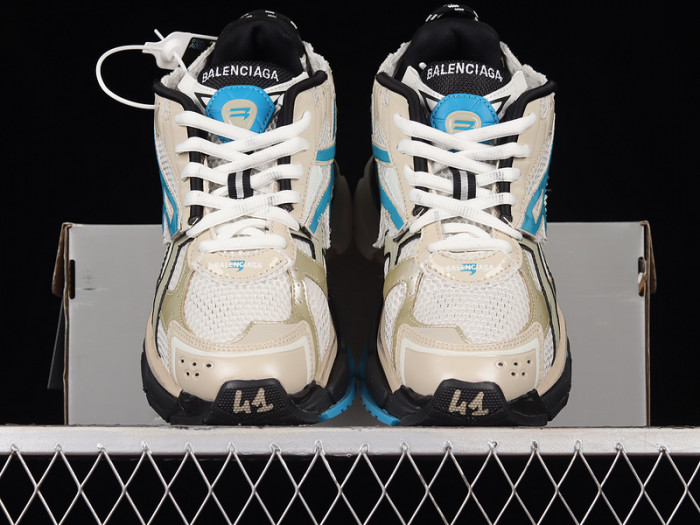 blcg runner sneaker