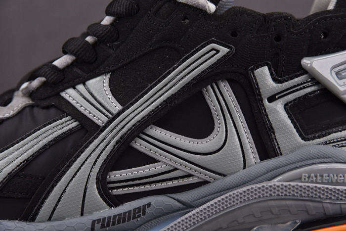 blcg runner sneaker