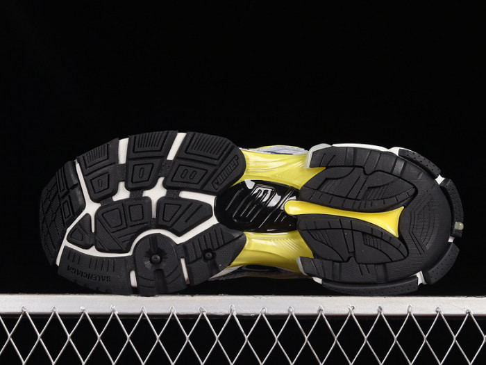 blcg runner sneaker
