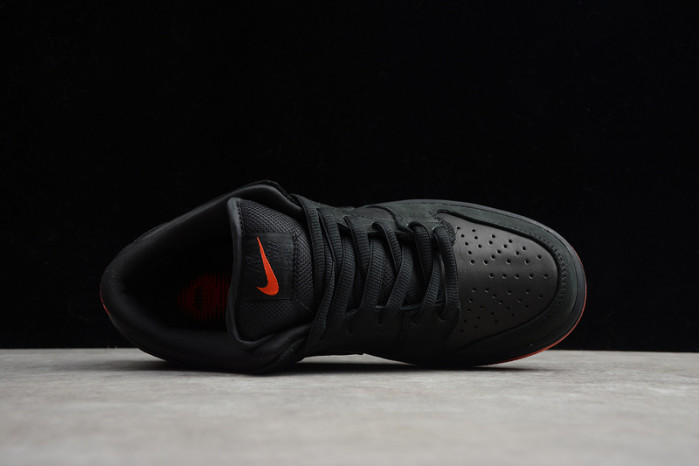 Nike Dunk Low SB TRD QS "Black Pigeon" - 883232 008