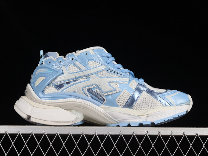 blcg runner sneaker