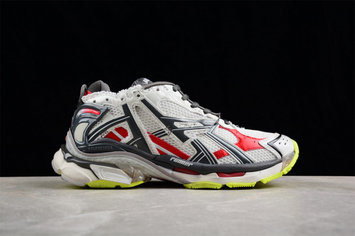 blcg runner sneaker