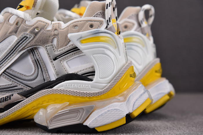 blcg runner sneaker