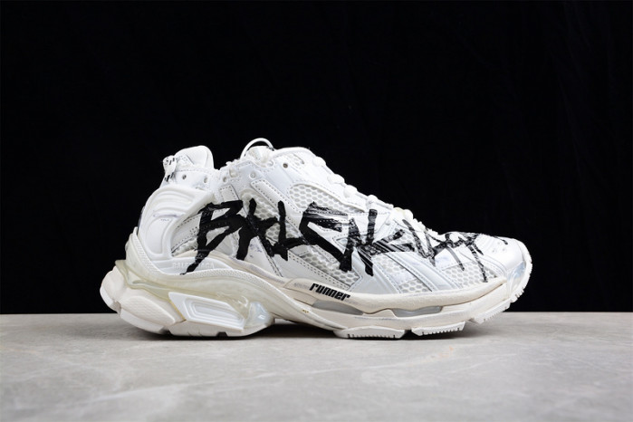 blcg runner sneaker