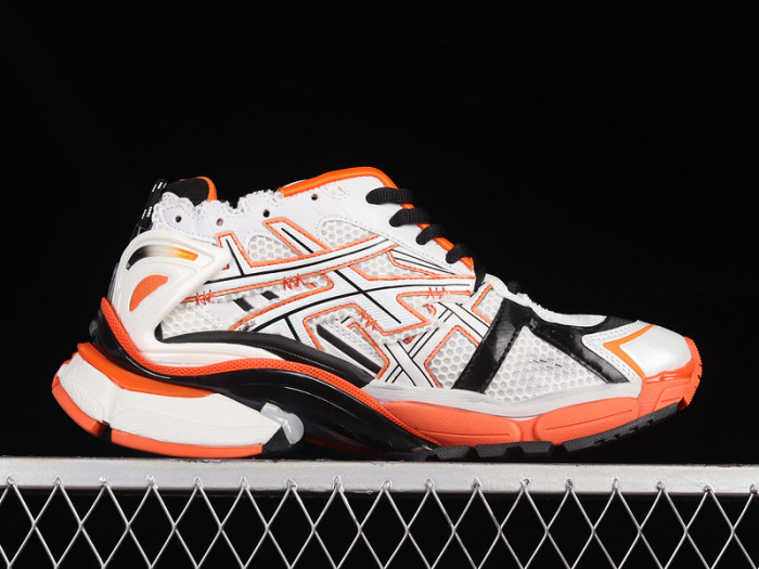 blcg runner sneaker