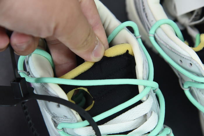 ow x dunk low 